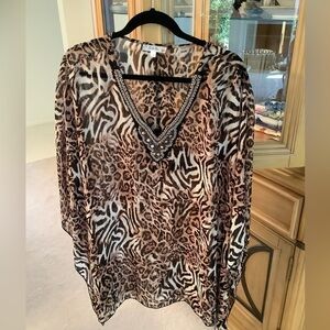 BEAUTIFUL 2X EMBELLISHED ANIMAL PRINT TOP, NWOT